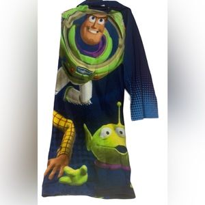 Northwest blanket with sleeves toys story